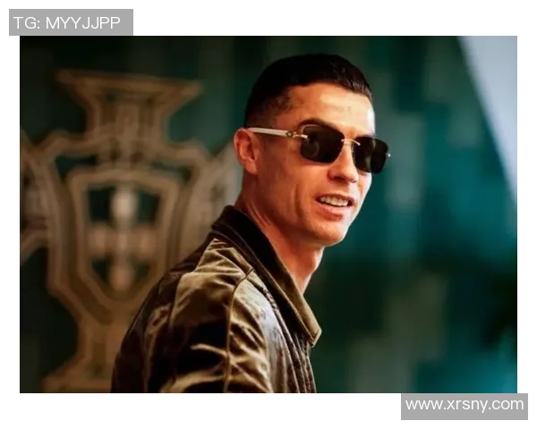 足球明星C罗独特头型解析与时尚影响力探讨