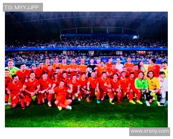 香港足球明星经典老照片回顾与传奇故事分享